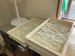 毎朝、30〜40k 麺を打ちます